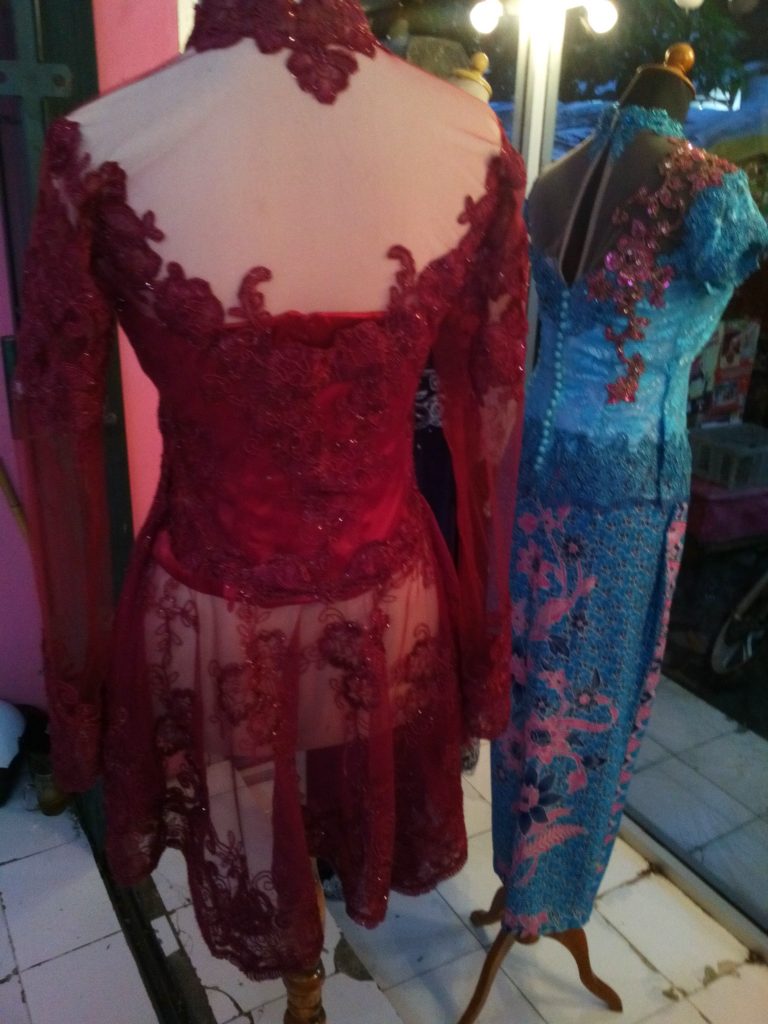 kebaya peplum