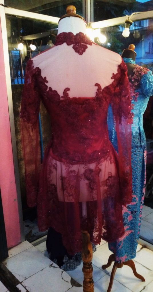 kebaya peplum