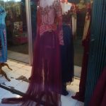 Kebaya Pengantin Ekor Panjang Merah Maroon Tampak Samping