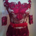 Kebaya maroon Dengan obi Pita Tampak Depan