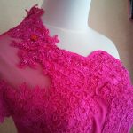 Dress Cantik Asimetis Warna Pink Bagian Atas