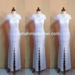 Long Dress Putih Bahan Renda